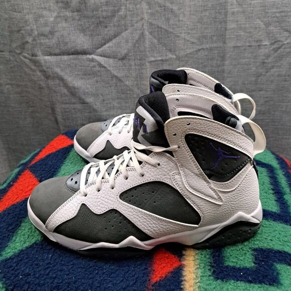 Size 10 Nike Air Jordan 7 Retro Flint Gray White Purple CU9307-100 Men's Sneaker - Picture 1 of 15